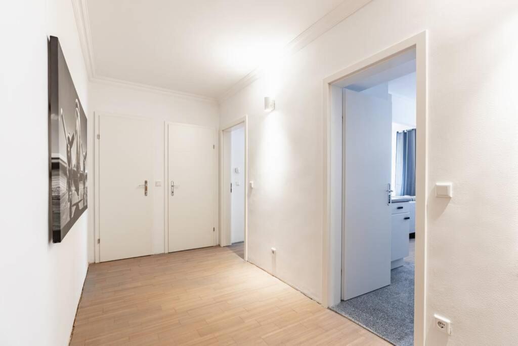 Chic One-bedroom With King-size Bed, Nestled In Vienna's Vibrant Heart Apartamento
